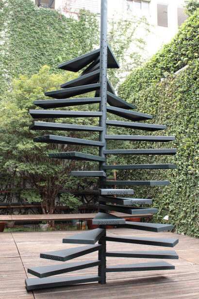 Rubens Mano, Contrato social, 2015, installation