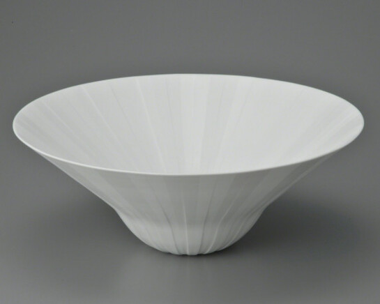 Japanese Living National Treasures in Porcelain. Courtesy of Onishi Gallery