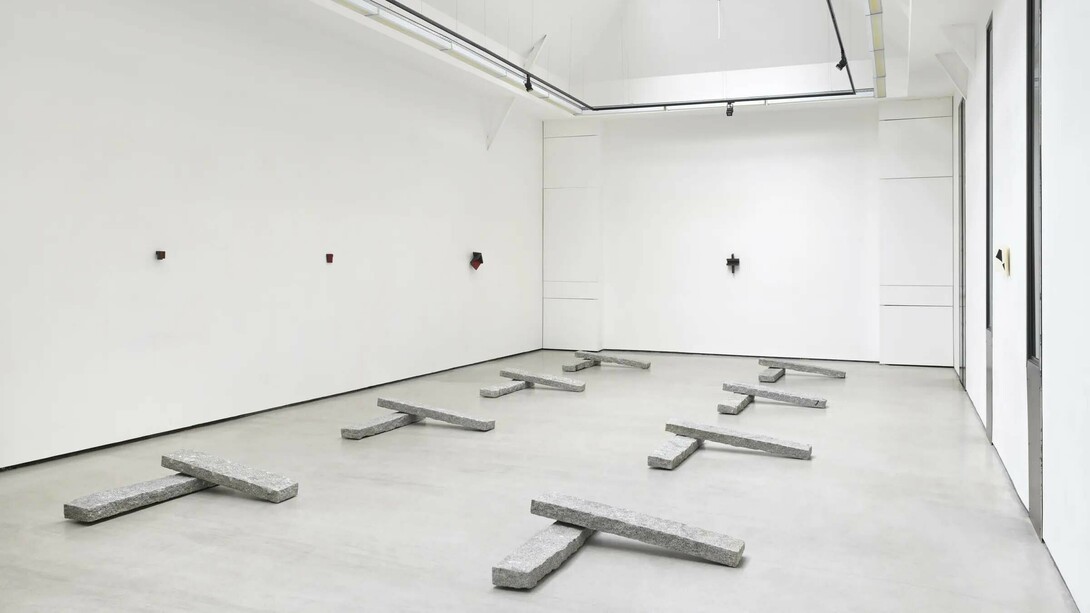 Richard Nonas, vue de l'exposition. Avec l'aimable autorisation de la Galerie Christophe Gaillard