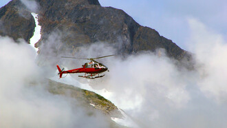 Secours en montagne. les secours en montagne doivent être organisés de manière professionnelle et dotés des moyens adéquats