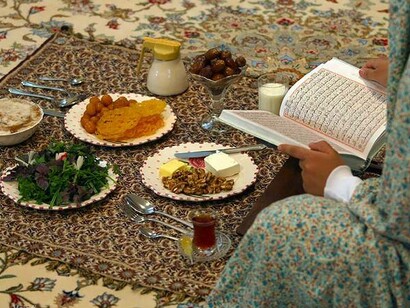 L’ifṭār, il pasto serale che interrompe il digiuno quotidiano durante il mese islamico del Ramadan