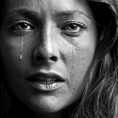 Quisiera enterarme de cómo era la cara de mi mamá sin los ojos rojos