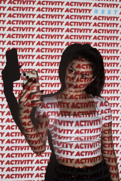 El silencio previo y la súbita toma de postura revelan una política que no piensa la realidad, sino que la sigue como un reflejo tardío