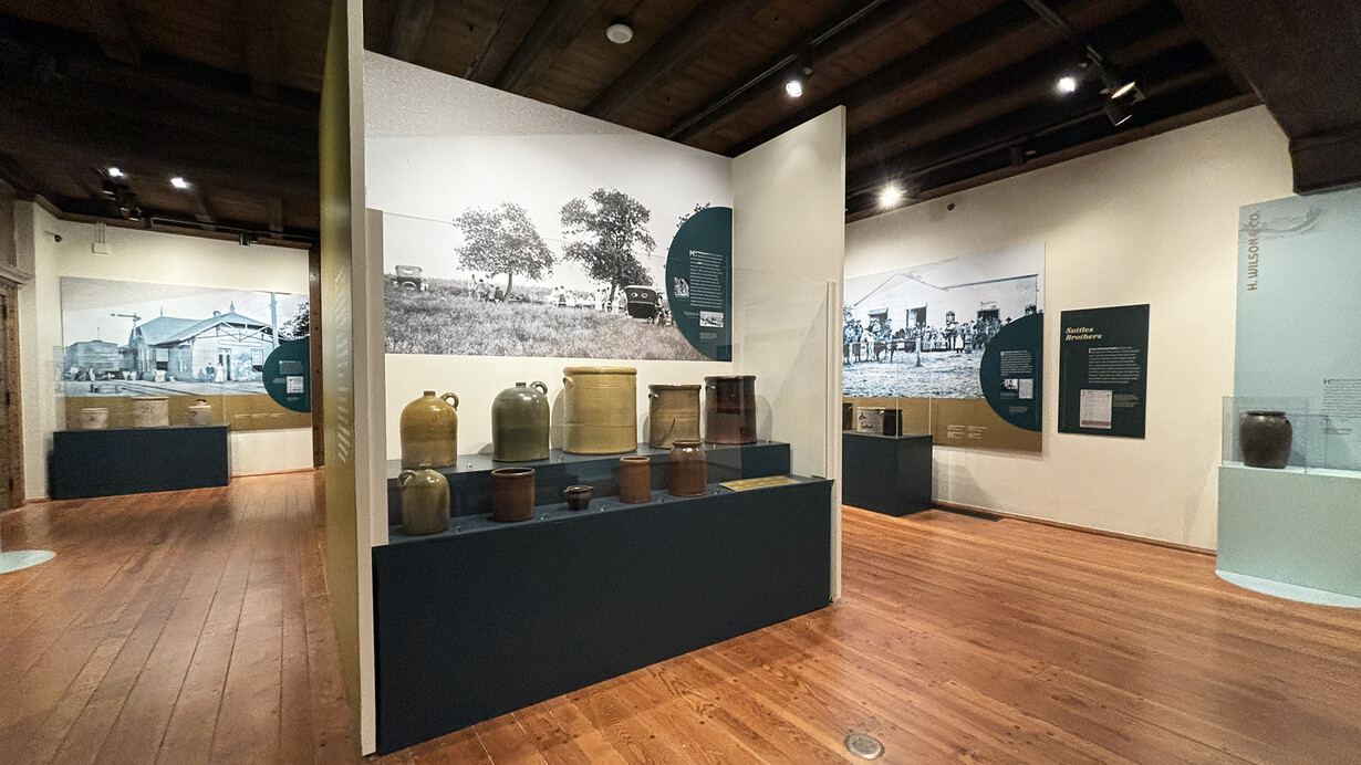 Texas ceramics, from land to hand, exhibition view. Courtesy of the Witte Museum