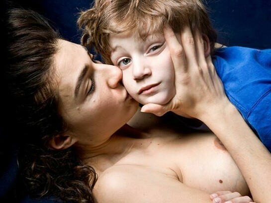 Elinor Carucci, Kiss, 2011