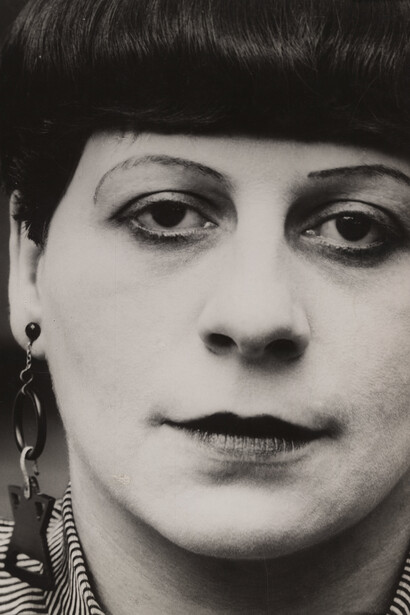 Lucia Moholy (American, born Hungary. 1895–1946). Florence Henri. 1927. Gelatin silver print. 14 5/8 x 11″ (37.2 x 27.9 cm). The Museum of Modern Art, New York, Thomas Walther Collection. Gift of Thomas Walther © 2014 Artists Rights Society (ARS), New York/VG Bild-Kunst, Bonn