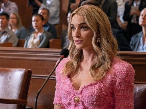 Cena da terceira temporada. O passado conturbado de Georgia, marcado por violência urbana, criminalidade e abandono, ecoa na vida dos filhos. Bessel van der Kolk descreve como o trauma não resolvido pode alterar a relação cérebro-corpo, perpetuando ciclos de desregulação emocional através de gerações