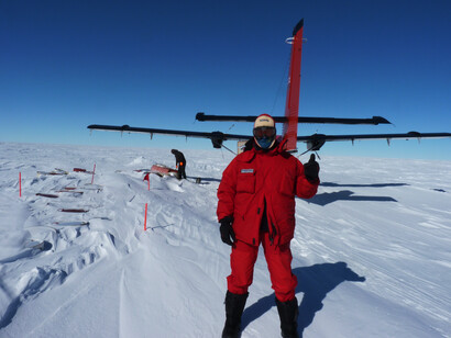Sosta per il rifornimento di carburante a Midpoint prima di raggiungere Concordia - Ph Alessandro Fausto, (C) PNRA/IPEV