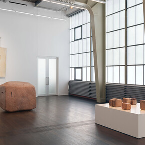 Installation view, ‘Eduardo Chillida’ at Hauser & Wirth Zürich, 2019
© Zabalaga-Leku. ARS, New York / VEGAP, Madrid, 2018
Courtesy the Estate of Eduardo Chillida and Hauser & Wirth

