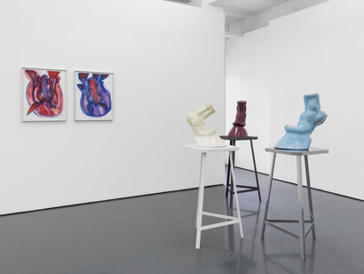 Lena Henke, Inverted roofs, exhibition view. Courtesy of Pedro Cera