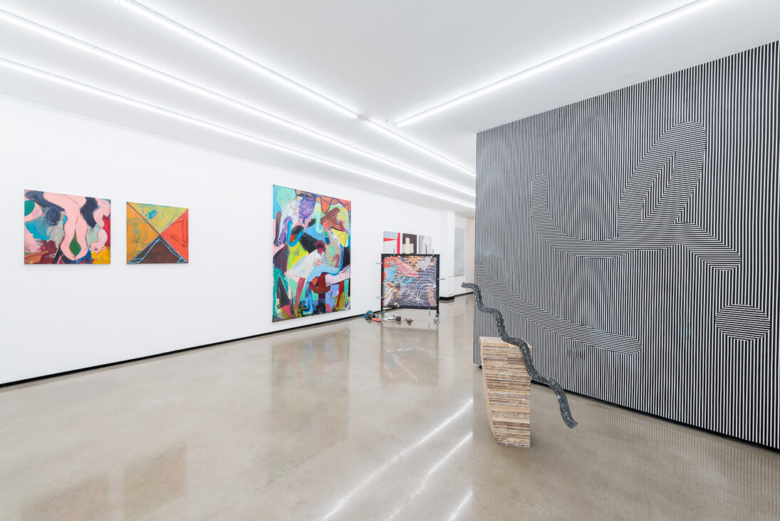 Mikey Cook, Untitled, Concrete, Anthracite, Marble And Plywood, 115x120x35cm (2016)| 'Time Slip', Acrylic & Spray On Wall, 272x235cm (2016)
