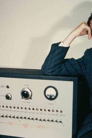 Stanley Milgram et son "générateur de chocs"