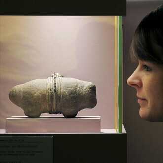 American Indians. Courtesy of Bernisches Historisches Museum