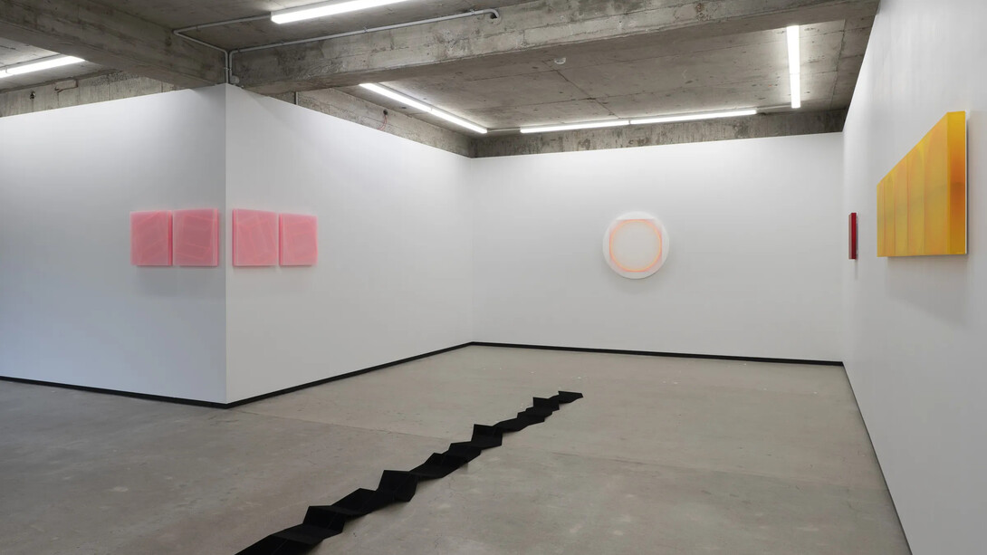 Kāryn Taylor, Cosmic mind, quantum field, exhibition view. Courtesy of Jhana Millers Gallery