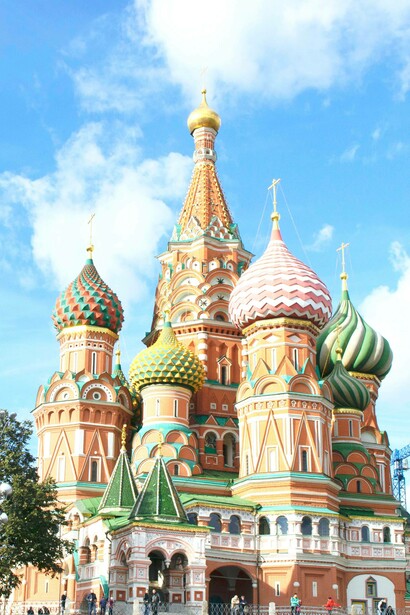 Bright day by St. Basil’s Cathedral in Moscow, Russia