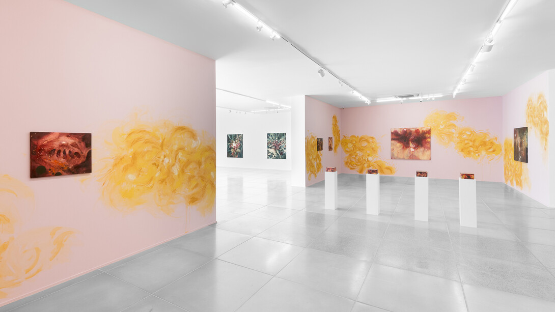 Mika Takahashi, Chuva solar, vista da exposição. Cortesia da Galeria Simões de Assis