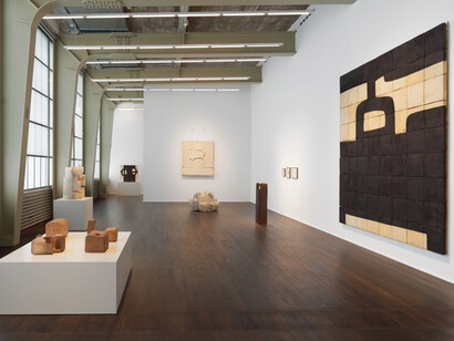 Installation view, ‘Eduardo Chillida’ at Hauser & Wirth Zürich, 2019
© Zabalaga-Leku. ARS, New York / VEGAP, Madrid, 2018
Courtesy the Estate of Eduardo Chillida and Hauser & Wirth

