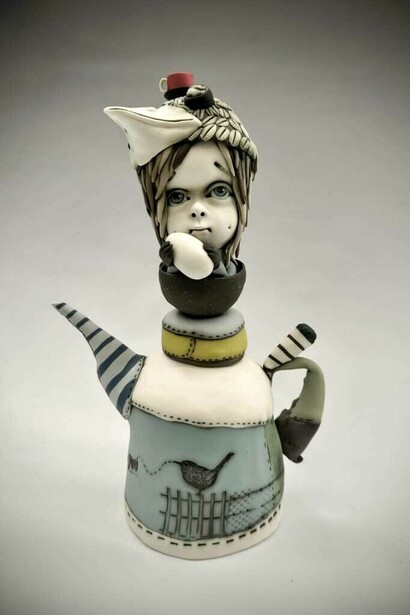 Fleur Schell, The gift teapot, 2024. Courtesy of Linton and Kay