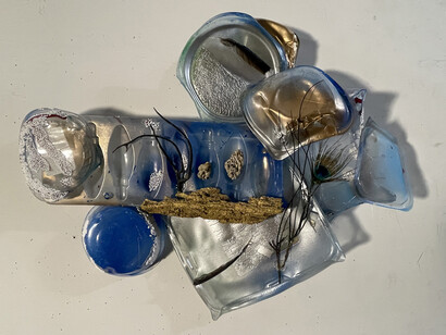 Vernita Nemec, Brave New World, 23 x 16 x 6 in. Courtesy of the artist and Carter Burden Gallery