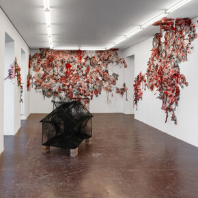 Chiharu Shiota, Exposing an inner universe, vista de exhibición. Cortesía de la Galería NF/Nieves Fernández