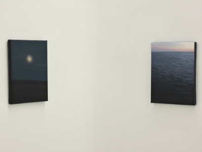 Cristina Megía, Hacer pie en la tierra, vista de exhibición. Cortesía de Galería silvestre
