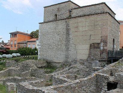 Chiesa di Sant'Ilario a Port'Aurea a Benevento, Campania, Italia. Chiesa di Sant'Ilario oggi: un'opera d'arte e un documento storico
