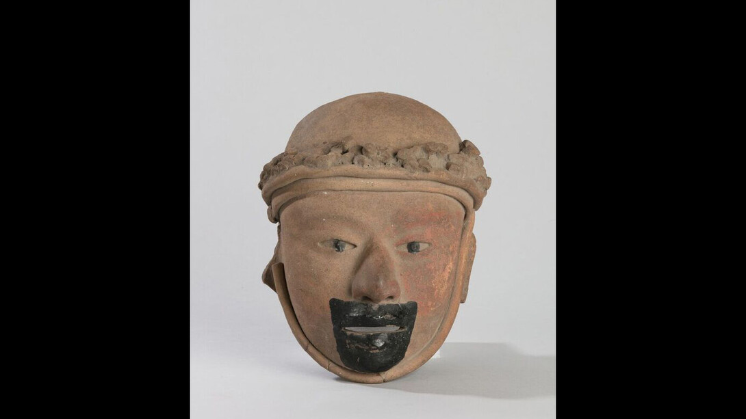 Cabeza antropomorfa masculina (reproducción), s.f.  Fotografía: © Agustín Garza.  Reproducción Autorizada por el Instituto Nacional de Antropología e Historia. SECRETARÍA DE CULTURA. -INAH. -MEX