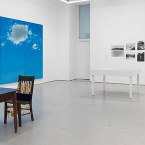 Geoffrey Hendricks, Between two points, exhibition view. Courtesy of Klaus von Nichtssagend Gallery 