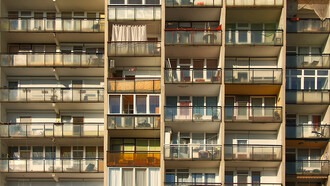 Living in the lower floors of high rise apartment draws many concerns