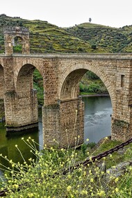 Ponte Romana de Alcântara, sobre o rio Tejo, perto da actual fronteira portuguesa