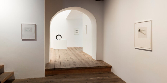 Markus Raetz, Exhibition view. Courtesy of Galleria Monica De Cardenas