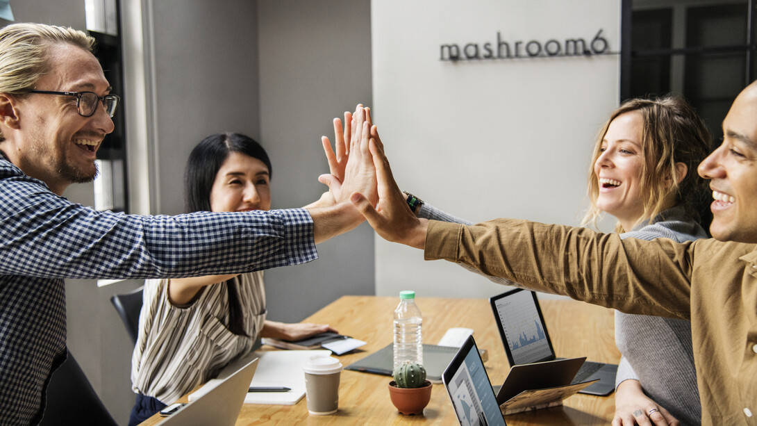 Un leadership positif renforce la confiance et motive toute l’équipe à atteindre ses objectifs