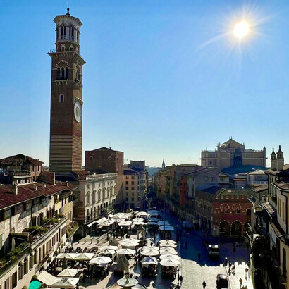Vista do alto do Palazzo Maffei, Verona; Itália