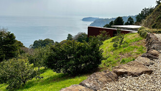 View of Winter Solstice Light-Worship Tunnel, Optical Glass Stage and Sagami Bay © Alma Reyes