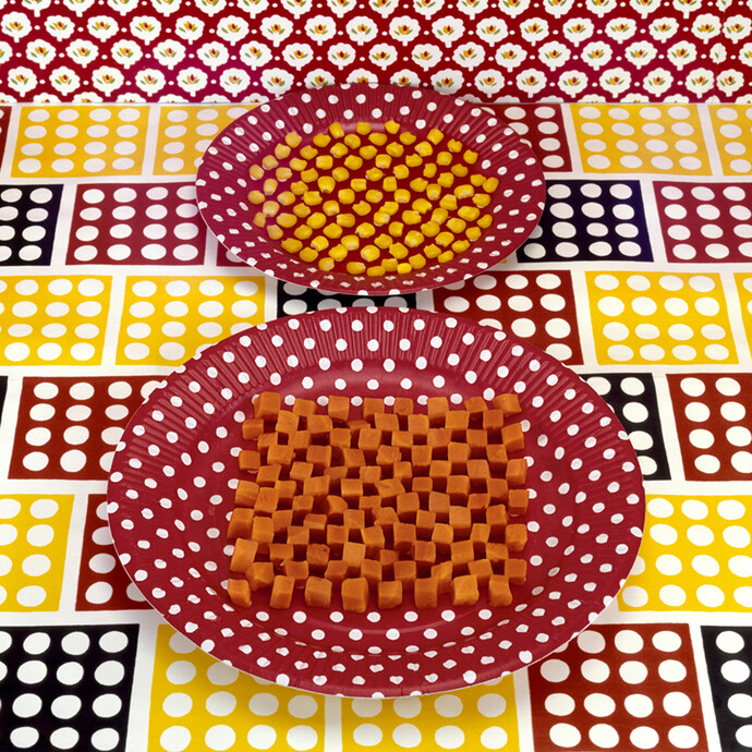 Sandy Skoglund, Cubed carrots and kernels of corn, 1978, from the Still Life series, color photograph, approx. image area 55 x 70 ca. cm, Courtesy of galleria Paci contemporary (Brescia, IT)