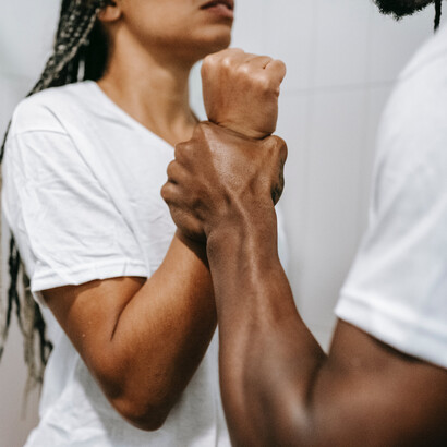 A violência contra a mulher é um problema sistêmico que exige uma resposta coletiva