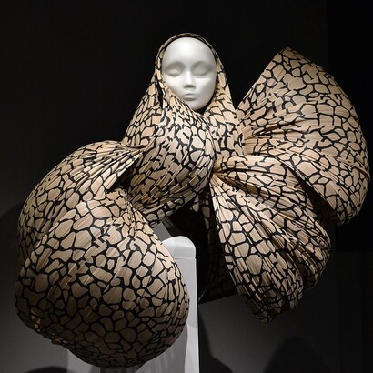 Mostra di Philip Treacy a San Pietroburgo. Erarta
