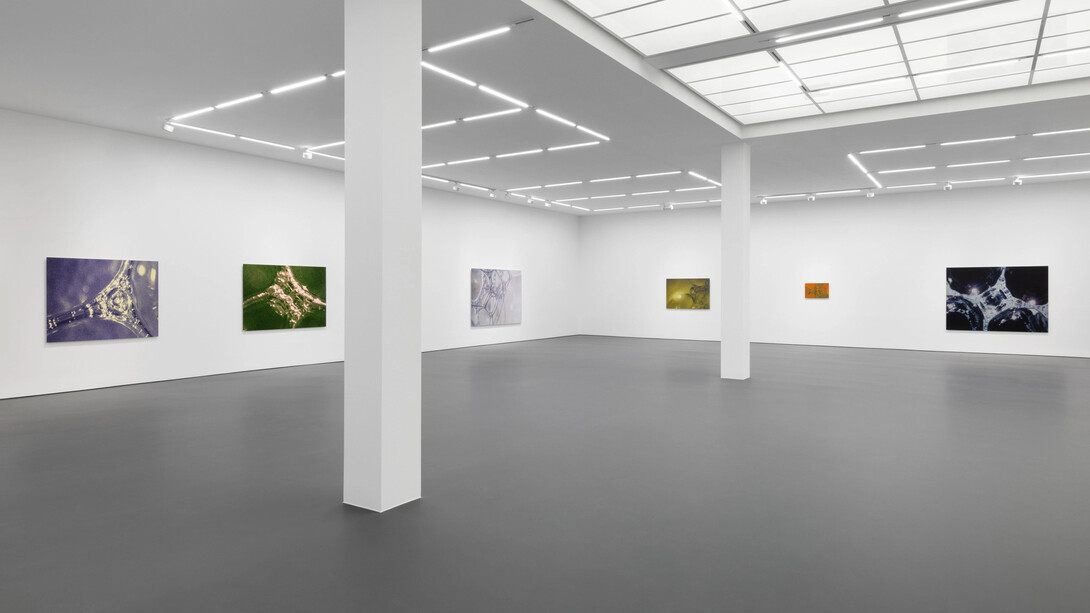 Tauba Auerbach, Easy assembly, exhibition view. Courtesy of Esther Schipper