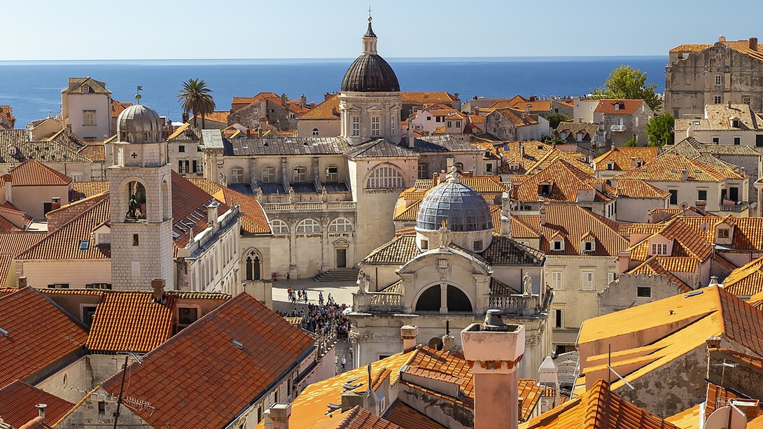 Capture the breathtaking beauty of Dubrovnik, Croatia 