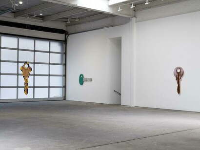 Nate Lowman, Hanging out, exhibition view. Courtesy of David Zwirner Gallery
