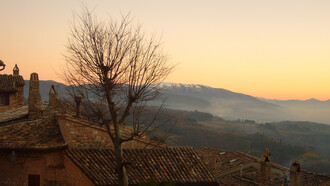Case di pietra nel borgo di Collepino