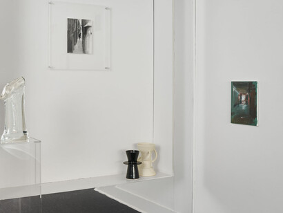 Various artists, Esto perpetua, exhibition view. Courtesy of Belmacz Gallery