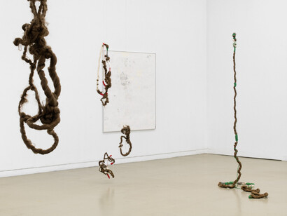 Lúcia Prancha and Rudi Brito, On top of the knee, exhibition view. Courtesy of Galeria Filomena Soares