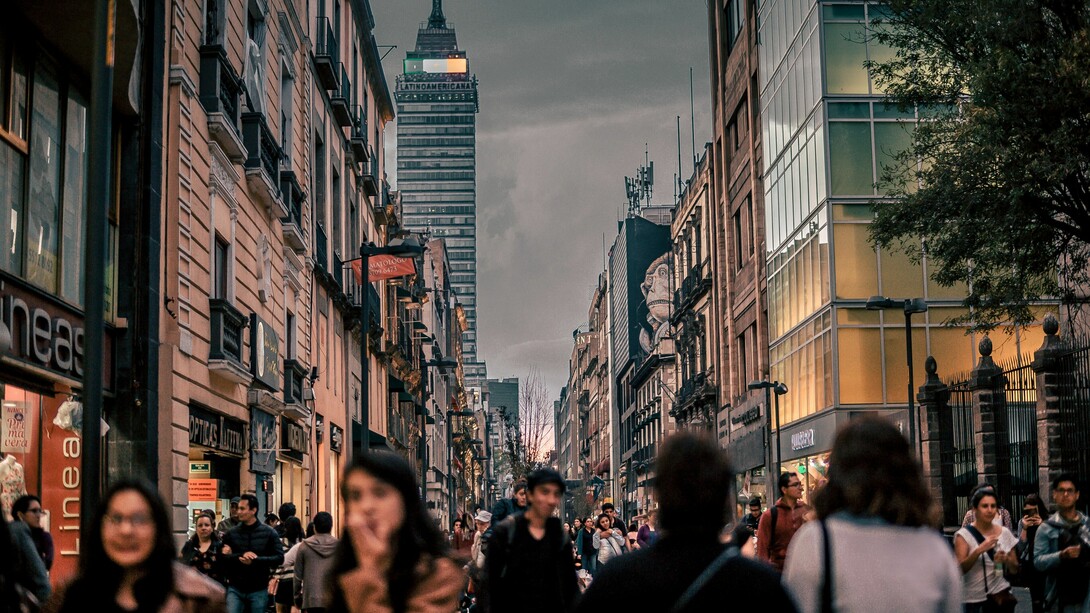 Jóvenes en una calle de Ciudad de México
