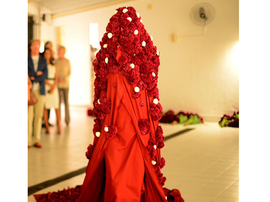 Guler Ates, Flower Performance, Rio de Janeiro April 2014