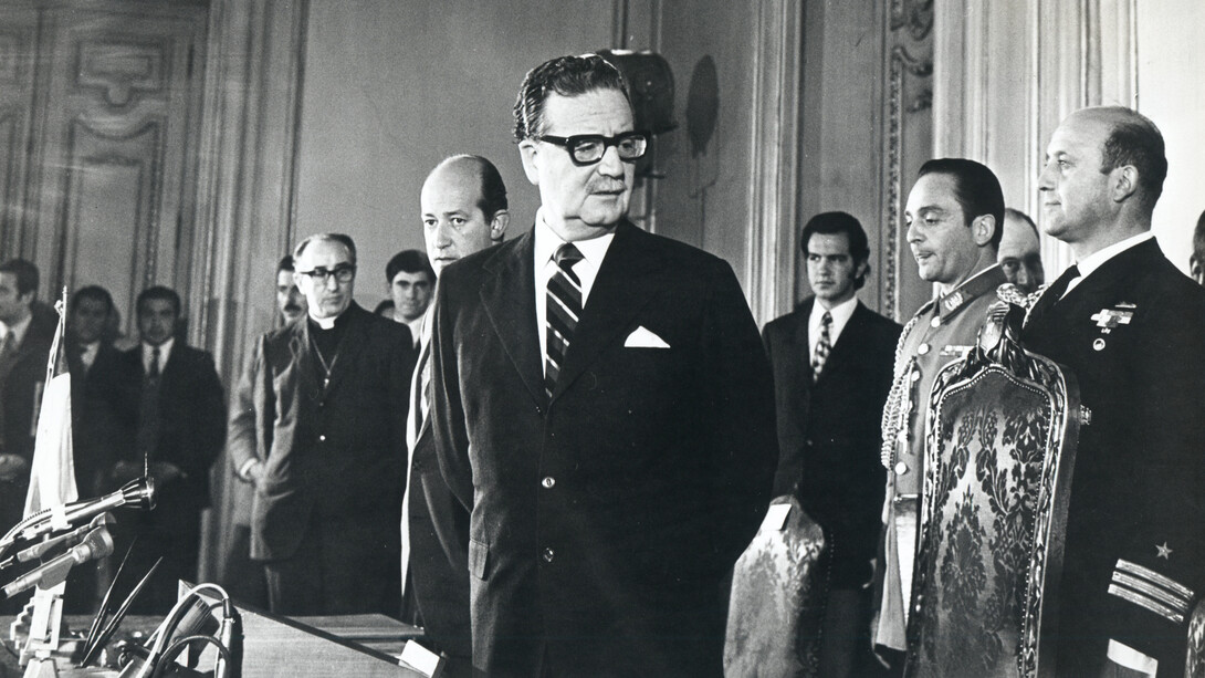 En 1971 el gobierno del presidente Allende, con aprobación unánime del congreso de la época estableció la nacionalización de los yacimientos del cobre