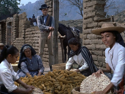 "I magnifici sette" (1960), di John Sturges, scena dal film. Il film di Sturges prefigura un happy ending con una presa di consapevolezza della diversità tra contadini e cowboy ma senza innescare nessuna particolare riflessione sul tema 