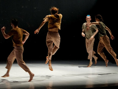 Sospensione e azione, dinamismo e costruzione. De rerum natura, foto Riccardo Panozzo
