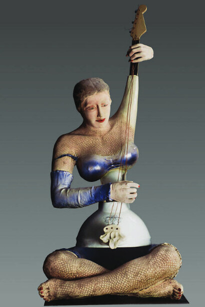 Vilma Villaverde. Lute I. Escultura cerâmica. (2001)