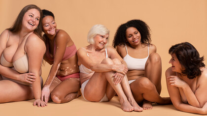 Diversidade de corpos e gerações. Corporações começaram a entender a importância de integrar uma variedade de corpos, etnias e faixas etárias em suas campanhas e desfiles